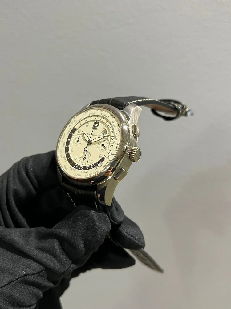 Girard Perregaux WW.TC TRAVELLER CHRONOGRAPH